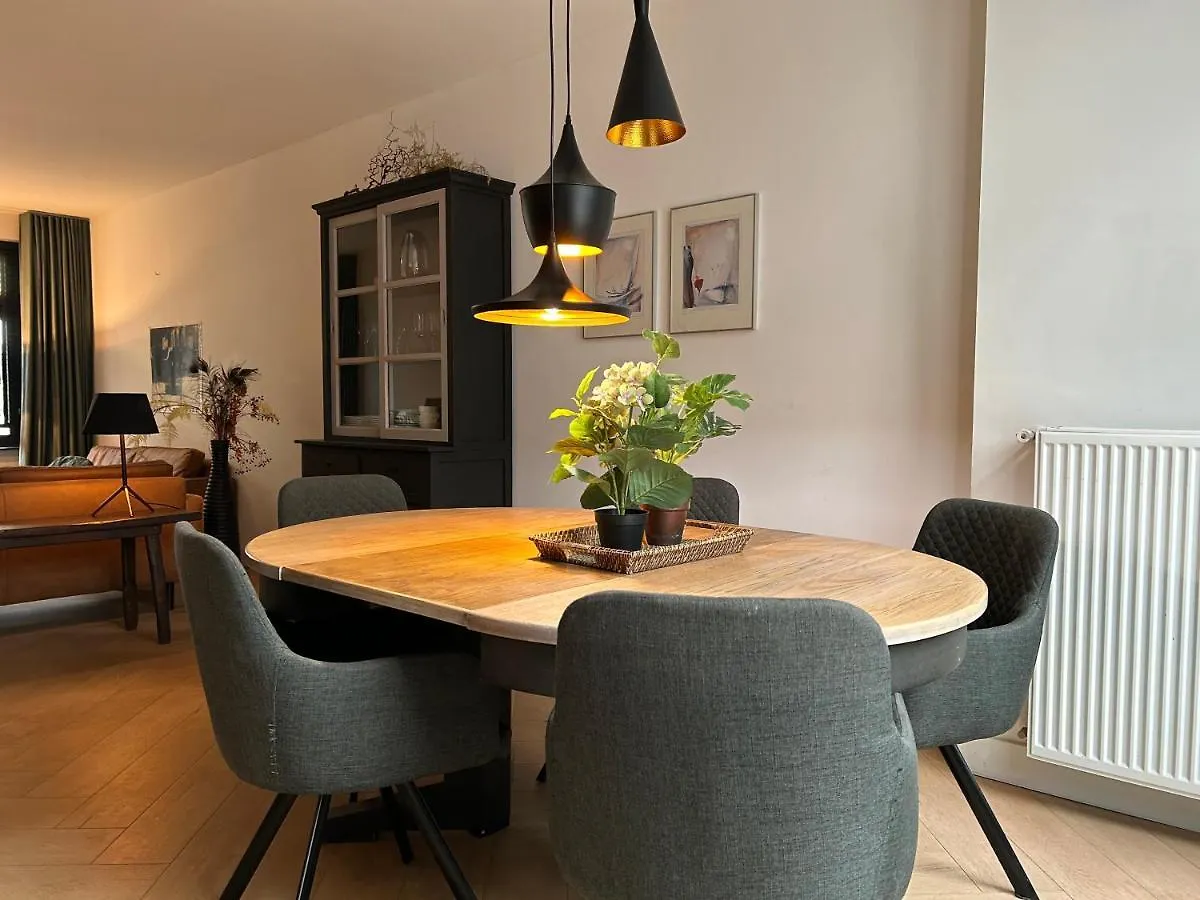 Villa High Street Haven Eindhoven Ferienhaus